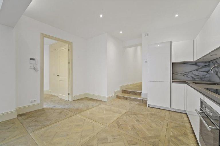 100 m² apartment with garden - Image 9