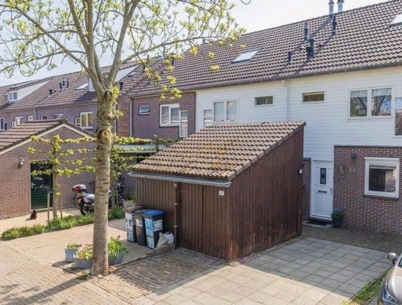 Huis met eigen steiger in Hillegom - Afbeelding 1