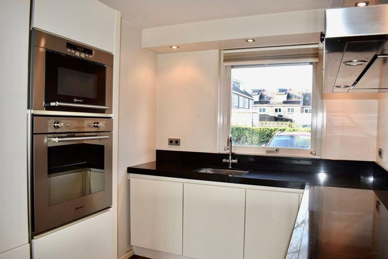 Huis met eigen steiger in Hillegom - Afbeelding 4