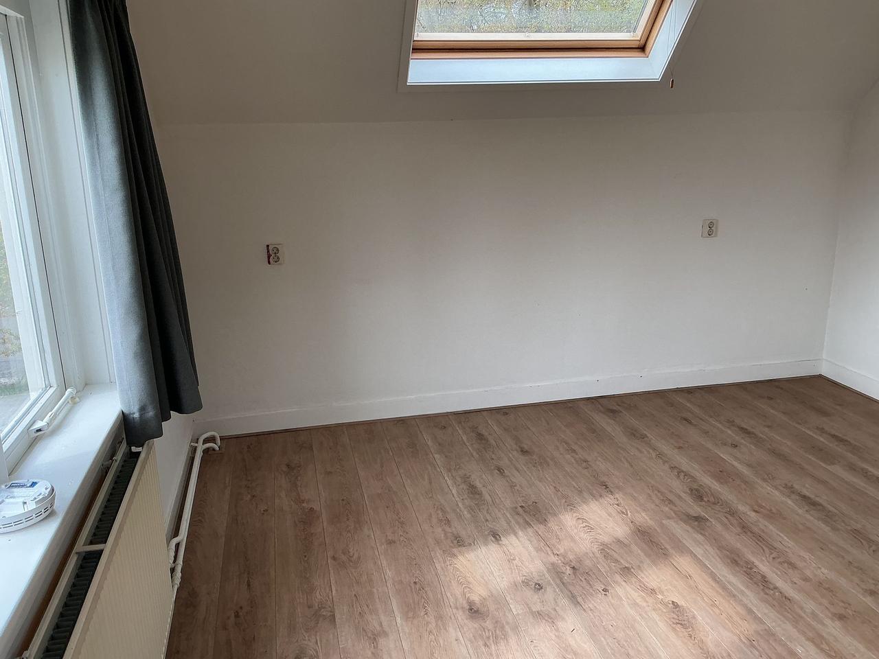 Living unit (45m²) in a wooded area - Image 2