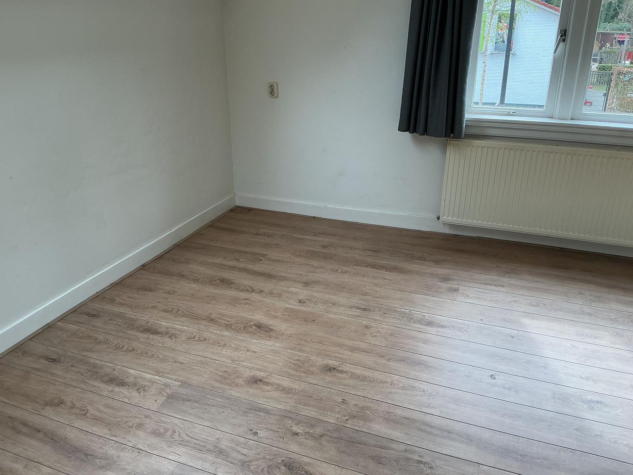 Living unit (45m²) in a wooded area - Image 3