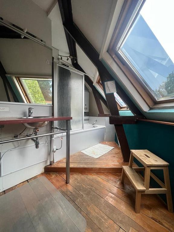 Gemeubileerde kamer met balkon in Schildersbuurt - Afbeelding 8