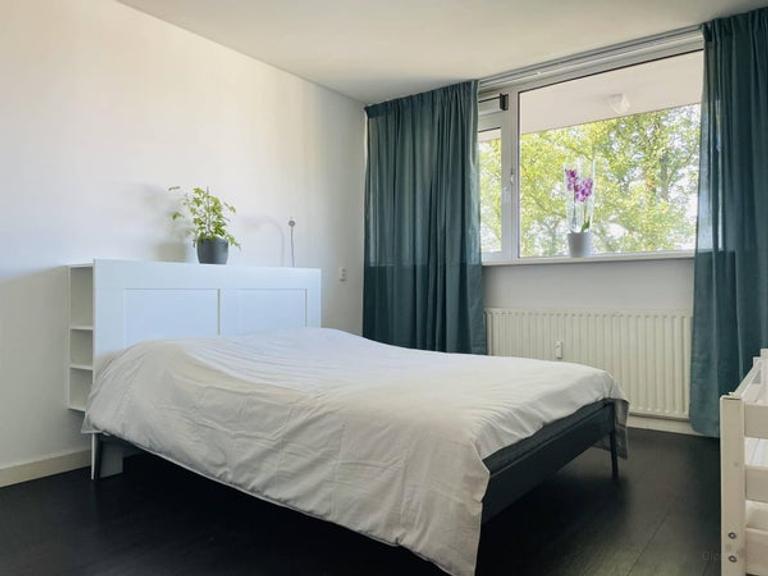 80 m² apartment with balcony in Stadshart - Image 14
