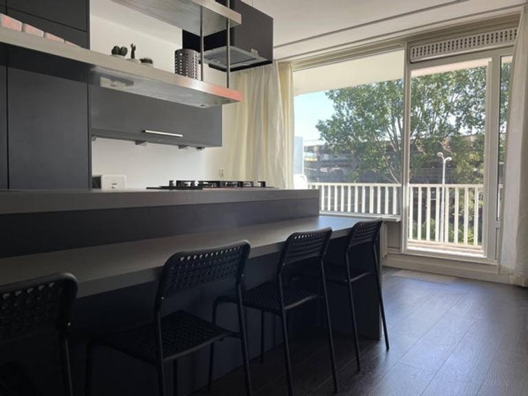 80 m² apartment with balcony in Stadshart - Image 13