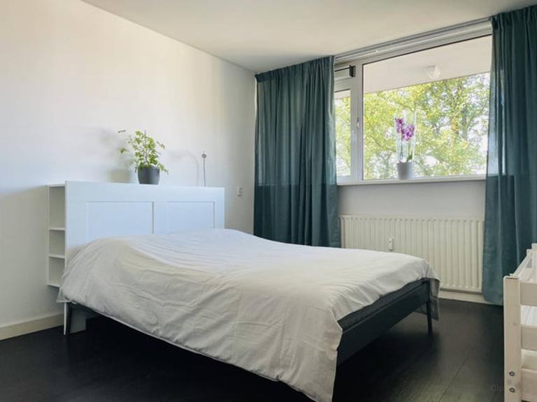 2-kamerappartement met balkon in Stadshart - Afbeelding 14