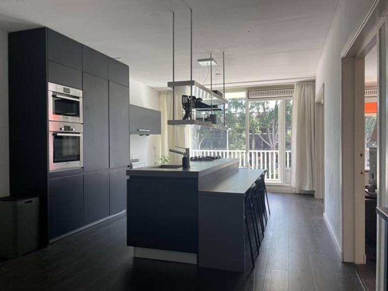 80 m² apartment with balcony in Stadshart - Image 9
