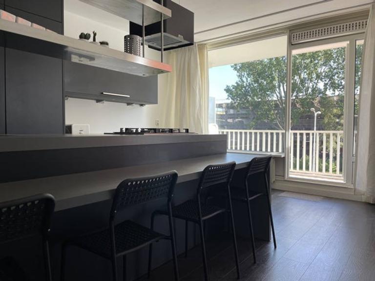 2-kamerappartement met balkon in Stadshart - Afbeelding 13