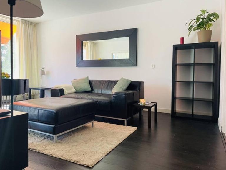 80 m² apartment with balcony in Stadshart - Image 2
