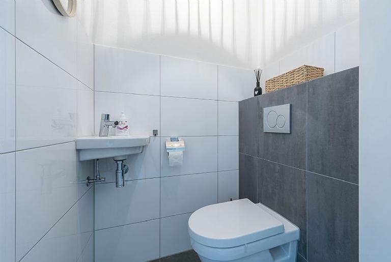 Townhouse with garden and parking space - Image 7