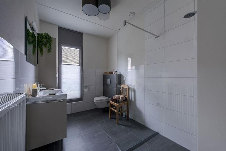 Townhouse with garden and parking space - Image 17