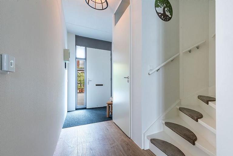 Townhouse with garden and parking space - Image 6