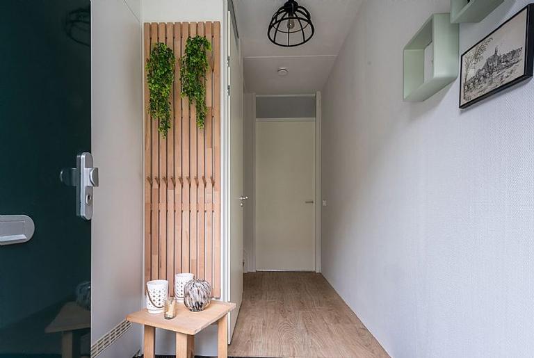 Townhouse with garden and parking space - Image 5