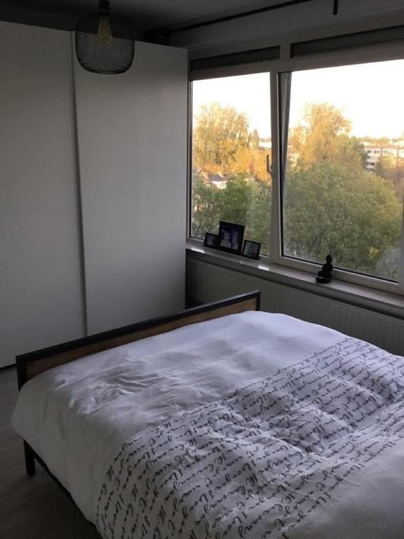 Bright apartment with balcony in Leiden - Image 9