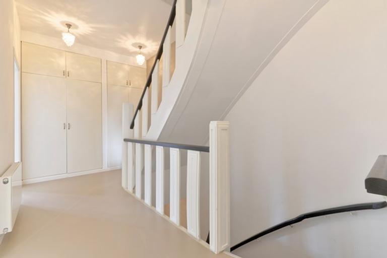 230 m² met 7 slaapkamers in Oud-Zuid - Afbeelding 2