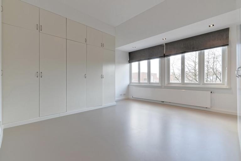 230 m² met 7 slaapkamers in Oud-Zuid - Afbeelding 17