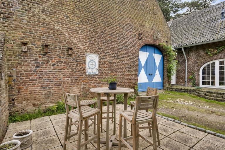 Farmhouse of 234 m² by the marina - Image 12