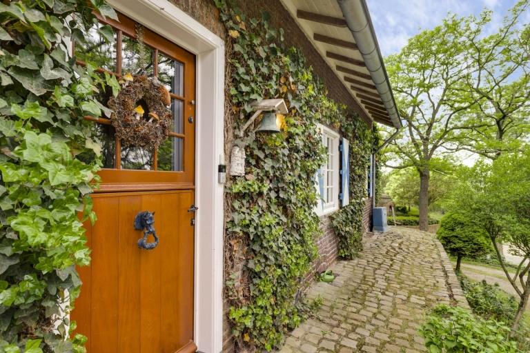 Farmhouse of 234 m² by the marina - Image 8