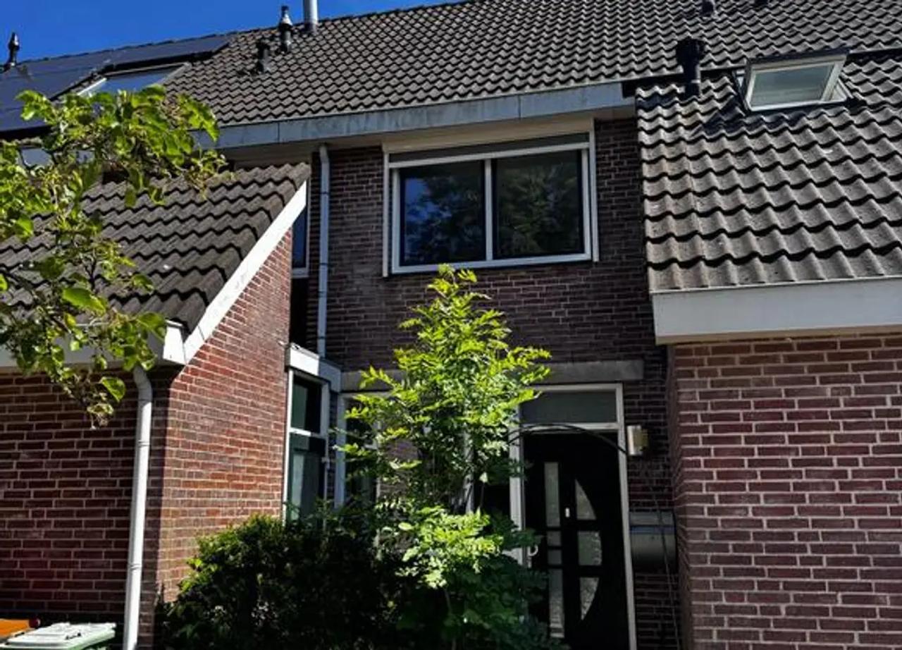 Gerenoveerde tussenwoning in Zwaag - Afbeelding 4