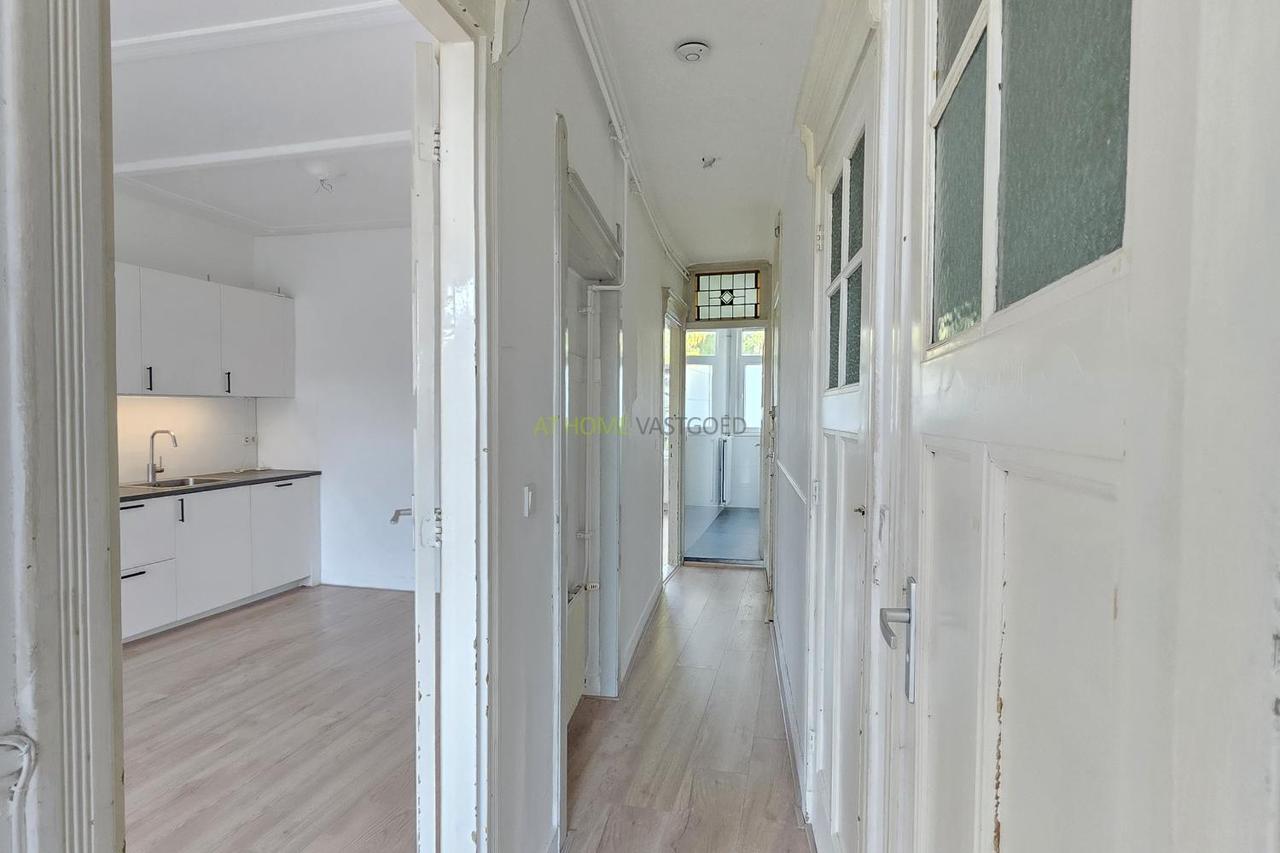 3-kamerappartement met nieuwe keuken - Afbeelding 1