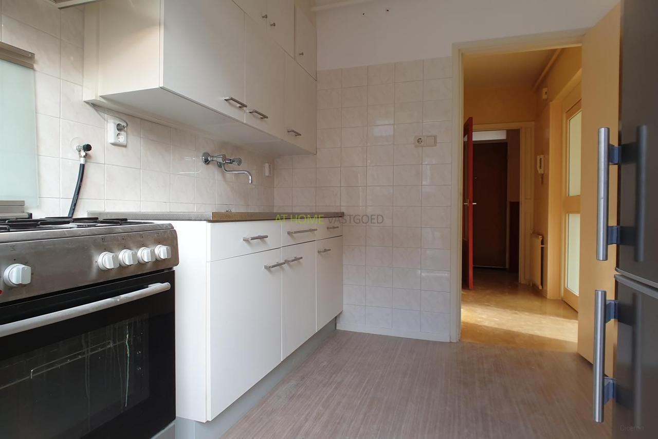 4-kamer maisonnette met nieuw keuken - Afbeelding 9