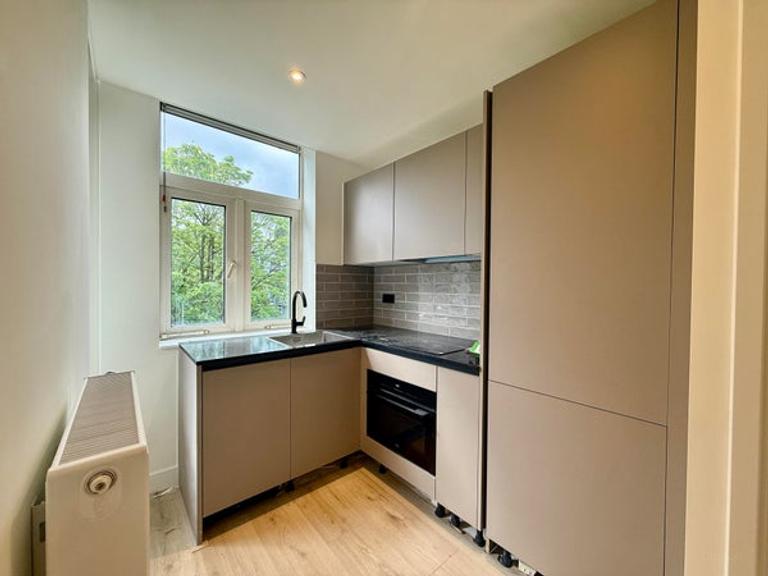 2-slaapkamerappartement met balkon in De Baarsjes - Afbeelding 2