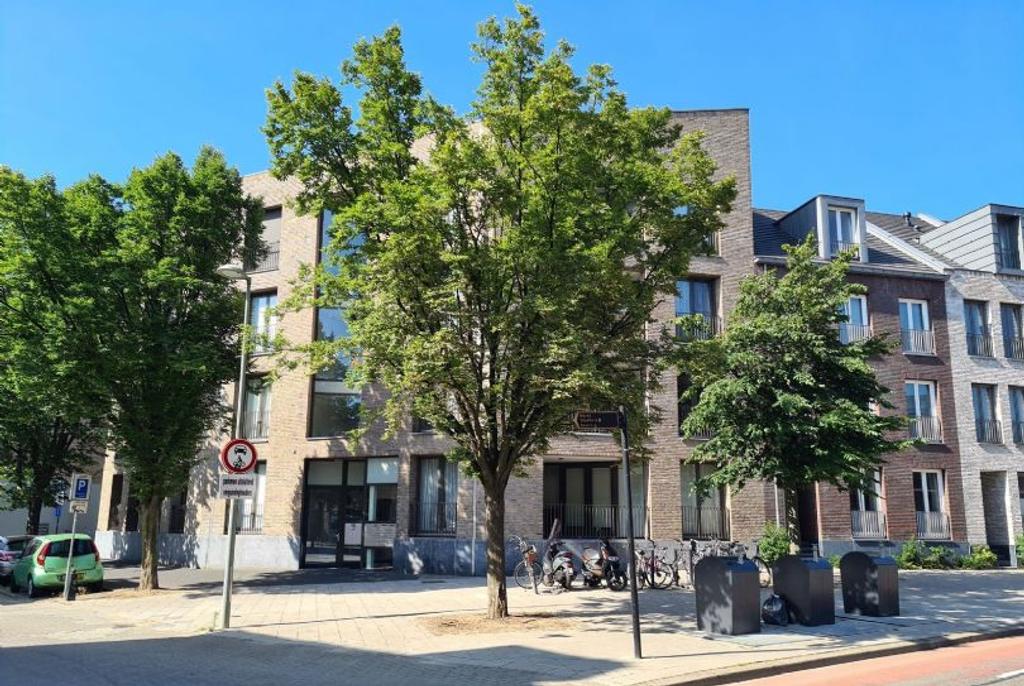 85 m2 appartement met balkon en parkeerplaats - Afbeelding 1