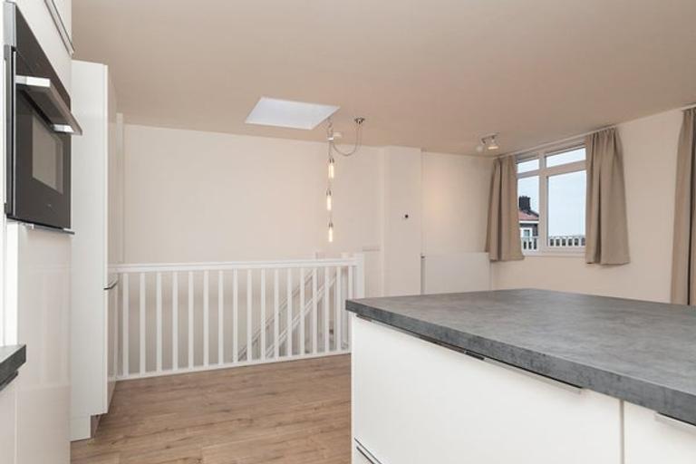 Dubbel bovenhuis met balkon in Bos en Lommer - Afbeelding 9