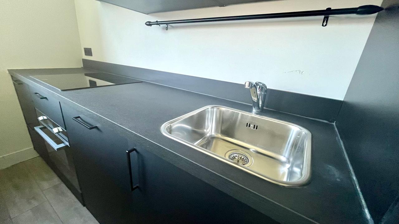 Ruim 3-kamer appartement met balkon in Kralingen - Afbeelding 13