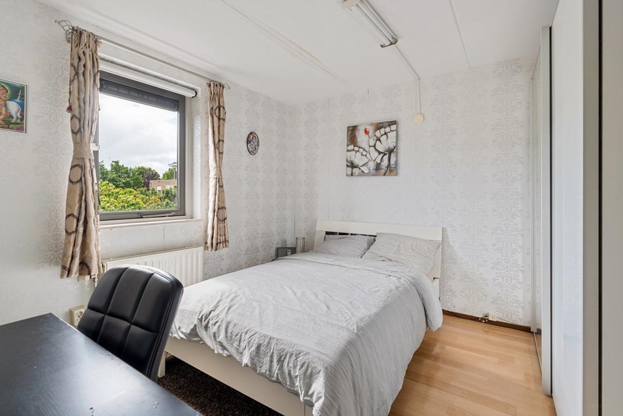 Gezinswoning van 142 m² met 4 slaapkamers in Literatuurwijk - Afbeelding 15