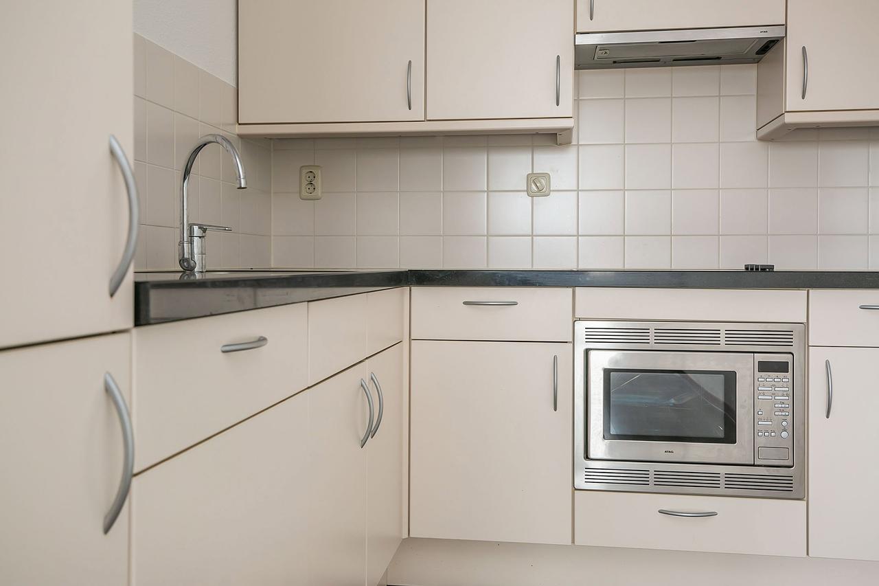 3-kamer appartement met grachtzicht - Afbeelding 10