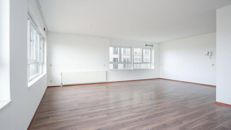 3-kamer appartement met grachtzicht - Afbeelding 4