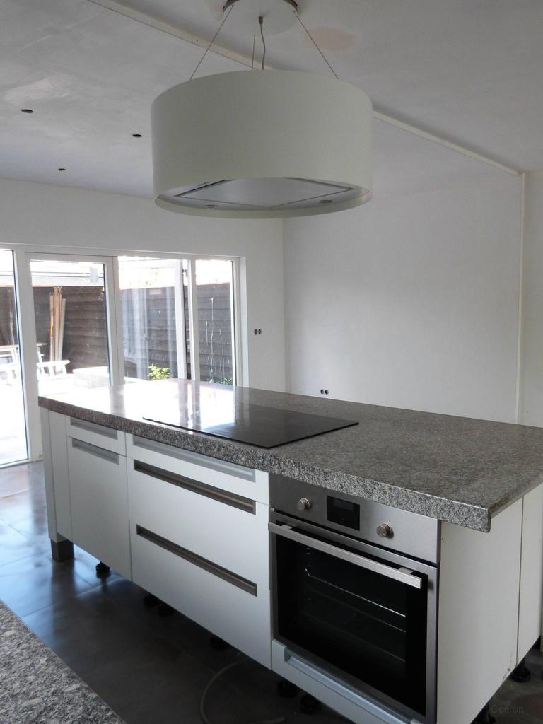 Hoekhuis met 4 slaapkamers en tuin - Afbeelding 2