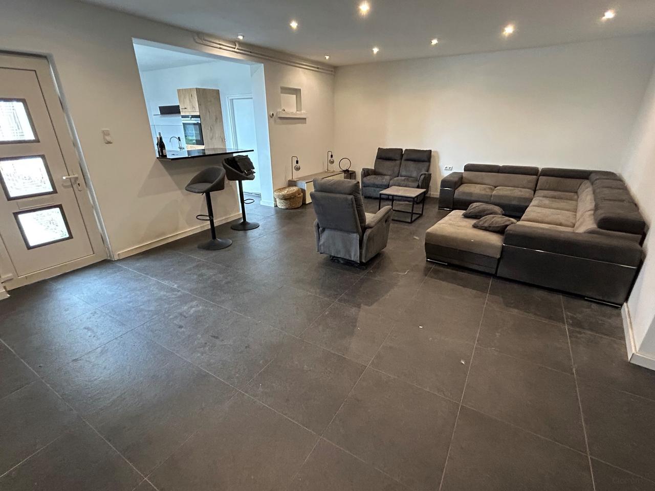 133 m² woning met tuin en eigen parkeerplek - Afbeelding 2