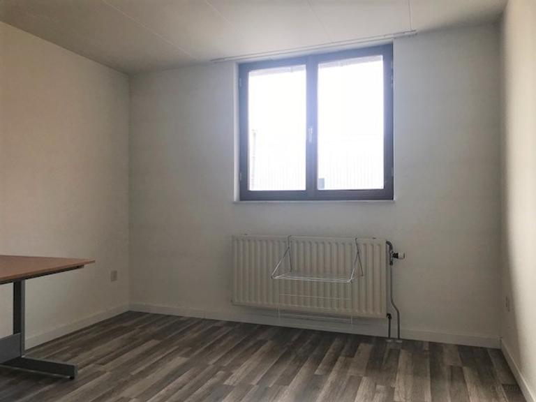 Practical 2-bedroom apartment in Bunde - Image 8
