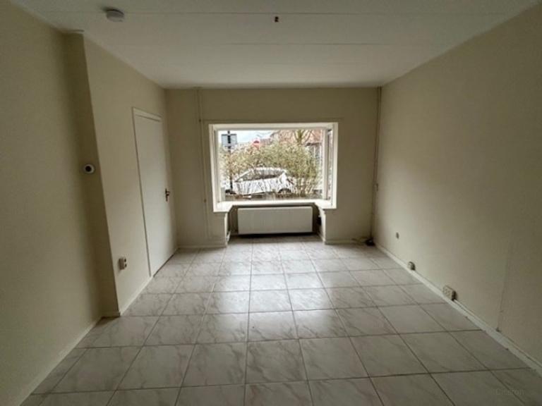 Hoekwoning met 3 slaapkamers en tuin - Afbeelding 3