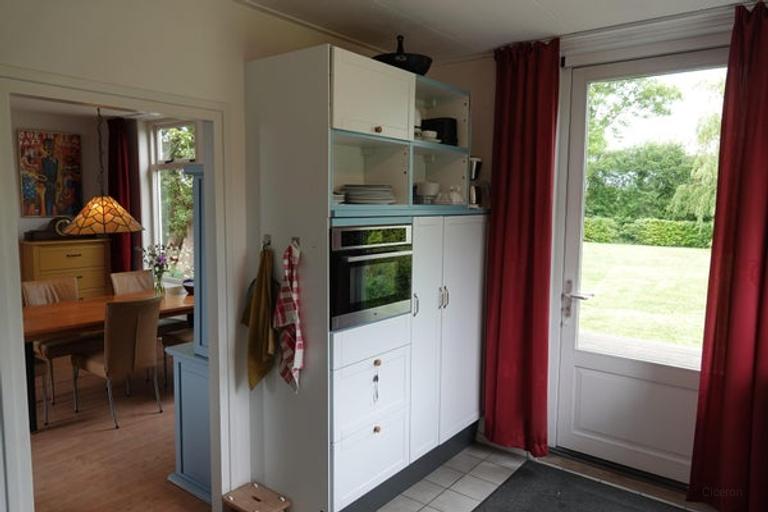 Rural living with a garden near Sint-Maartensdijk - Image 11
