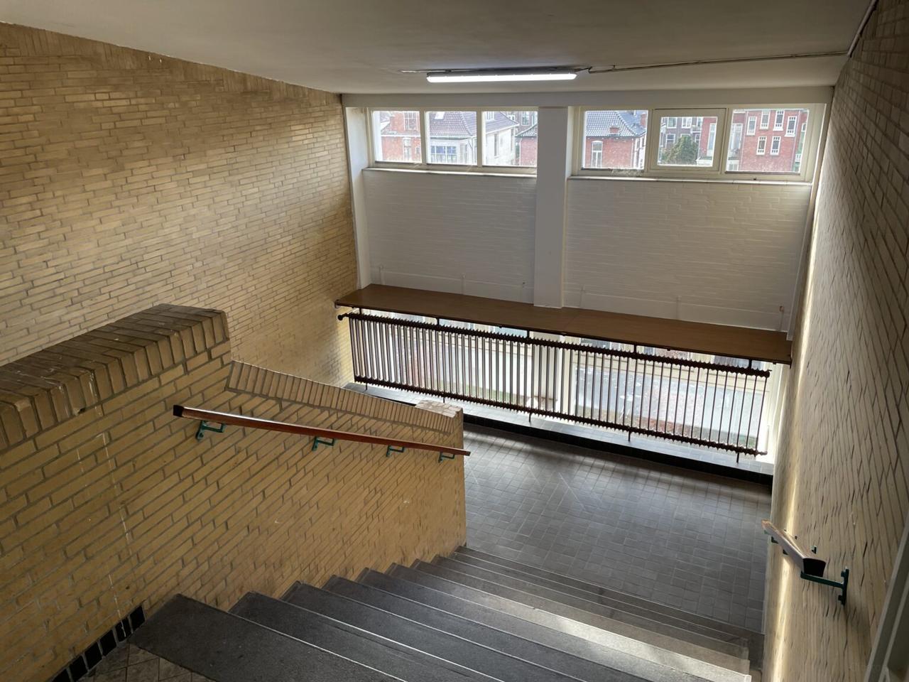 Studio with sleeping loft near Noorderplantsoen - Image 7
