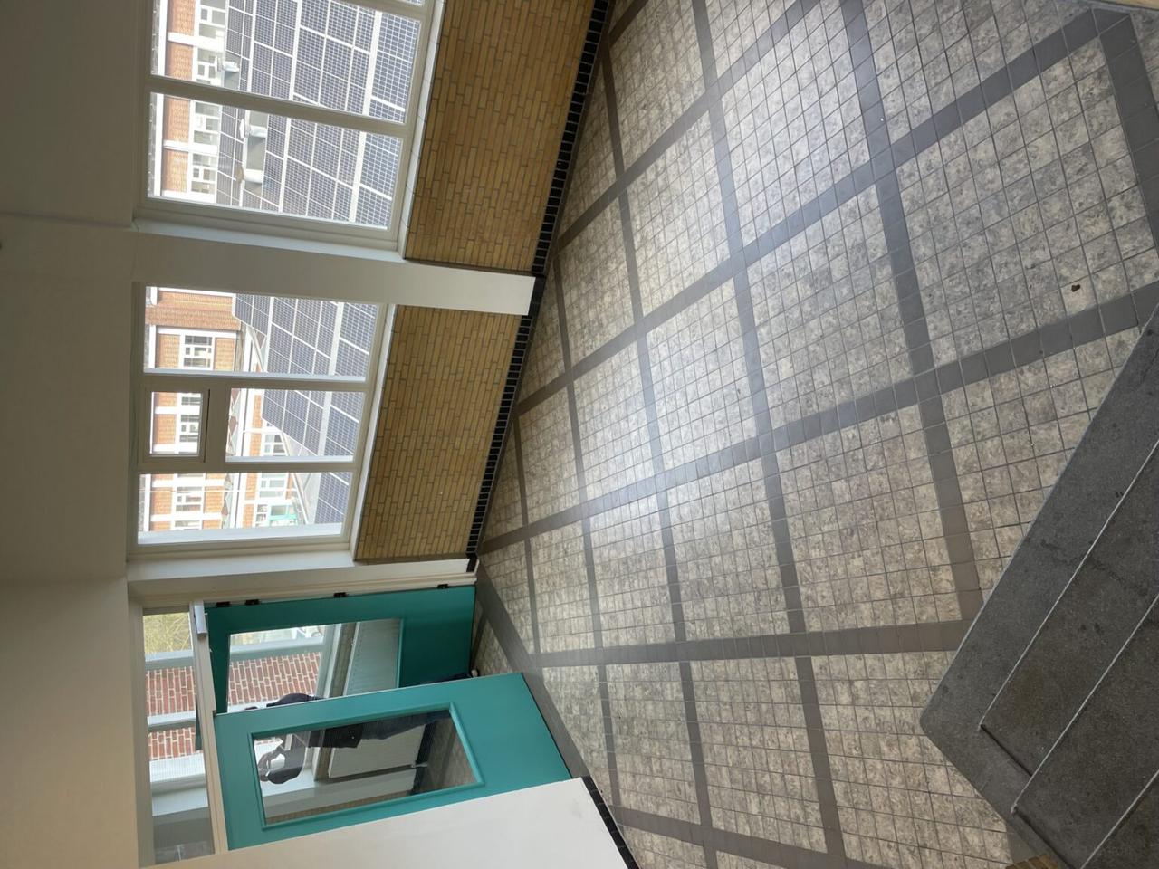 Studio with sleeping loft near Noorderplantsoen - Image 5