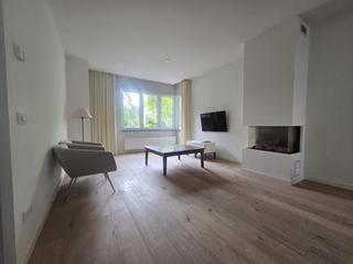 Furnished Corner House with Garden - Image 5