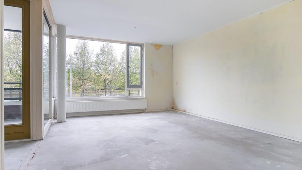 Licht 3-kamerappartement met balkon - Afbeelding 1