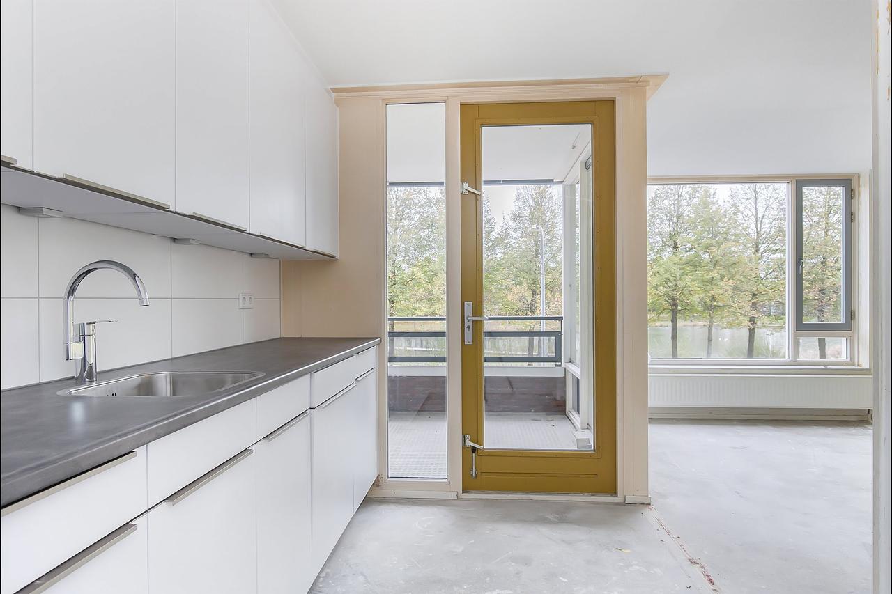 Licht 3-kamerappartement met balkon - Afbeelding 6