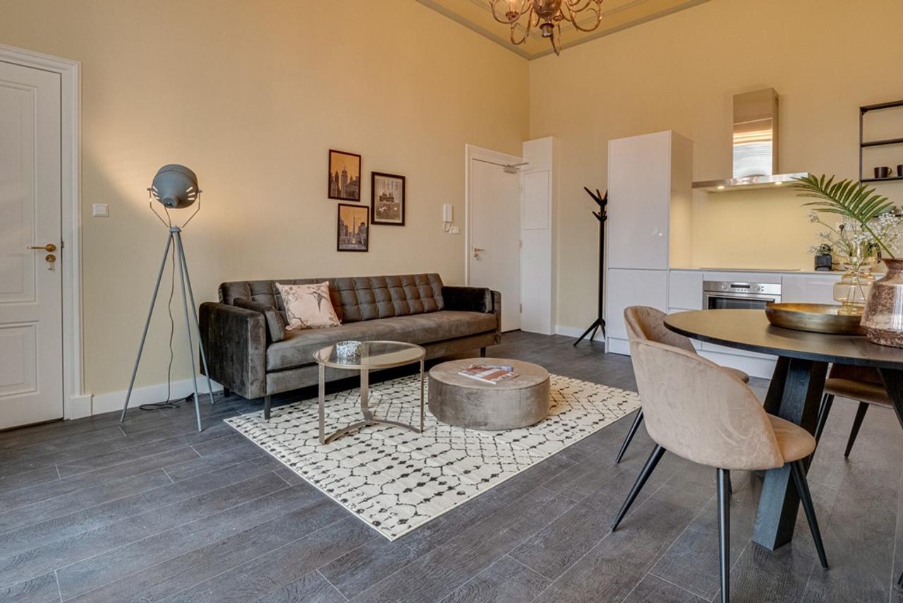 Gemeubileerd 2-kamerappartement met balkon - Afbeelding 3