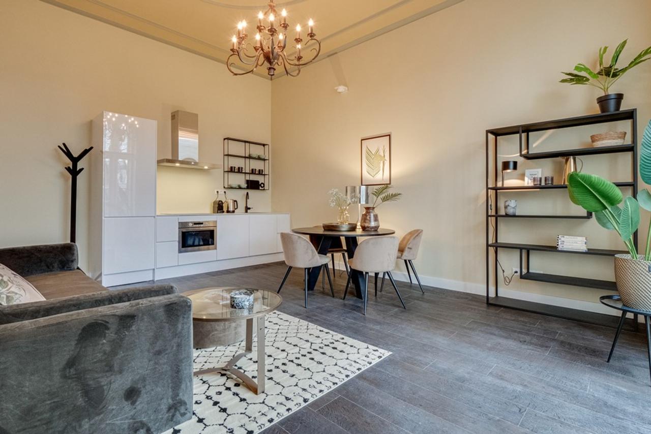 Gemeubileerd 2-kamerappartement met balkon - Afbeelding 4