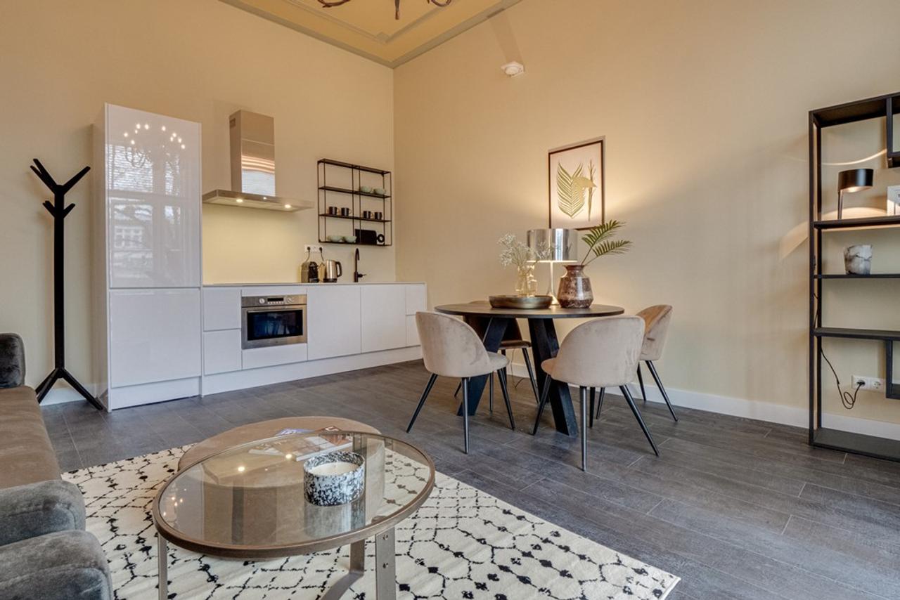 Gemeubileerd 2-kamerappartement met balkon - Afbeelding 5