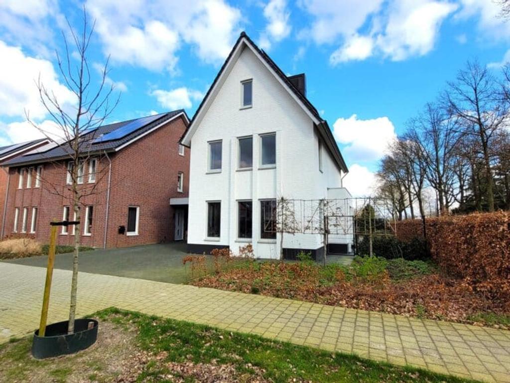 Semi-detached house of 198 m² with A++ label in Son - Image 2