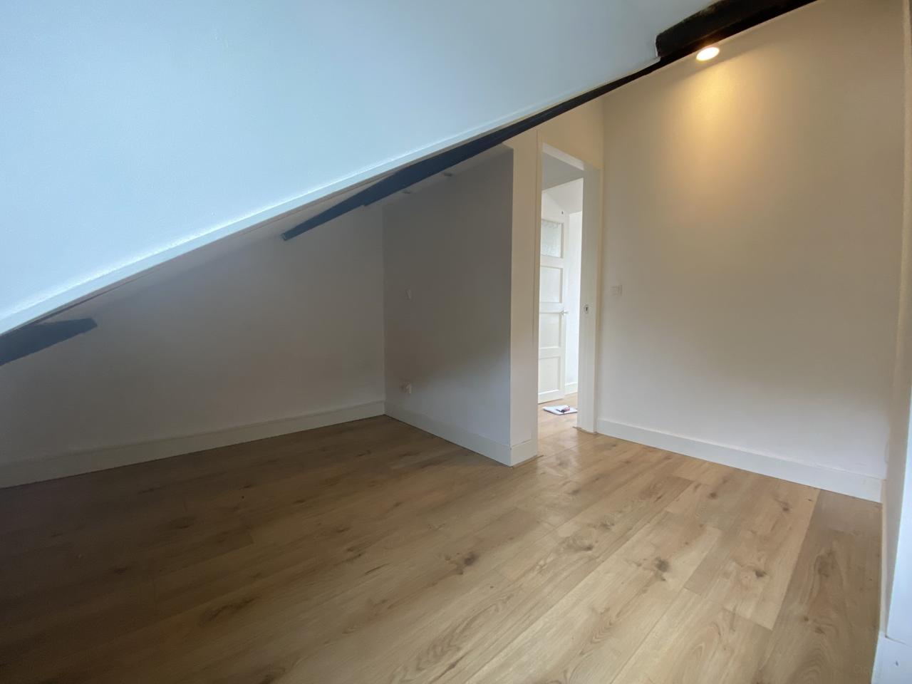 4-room apartment with balcony in Carnisse - Image 16