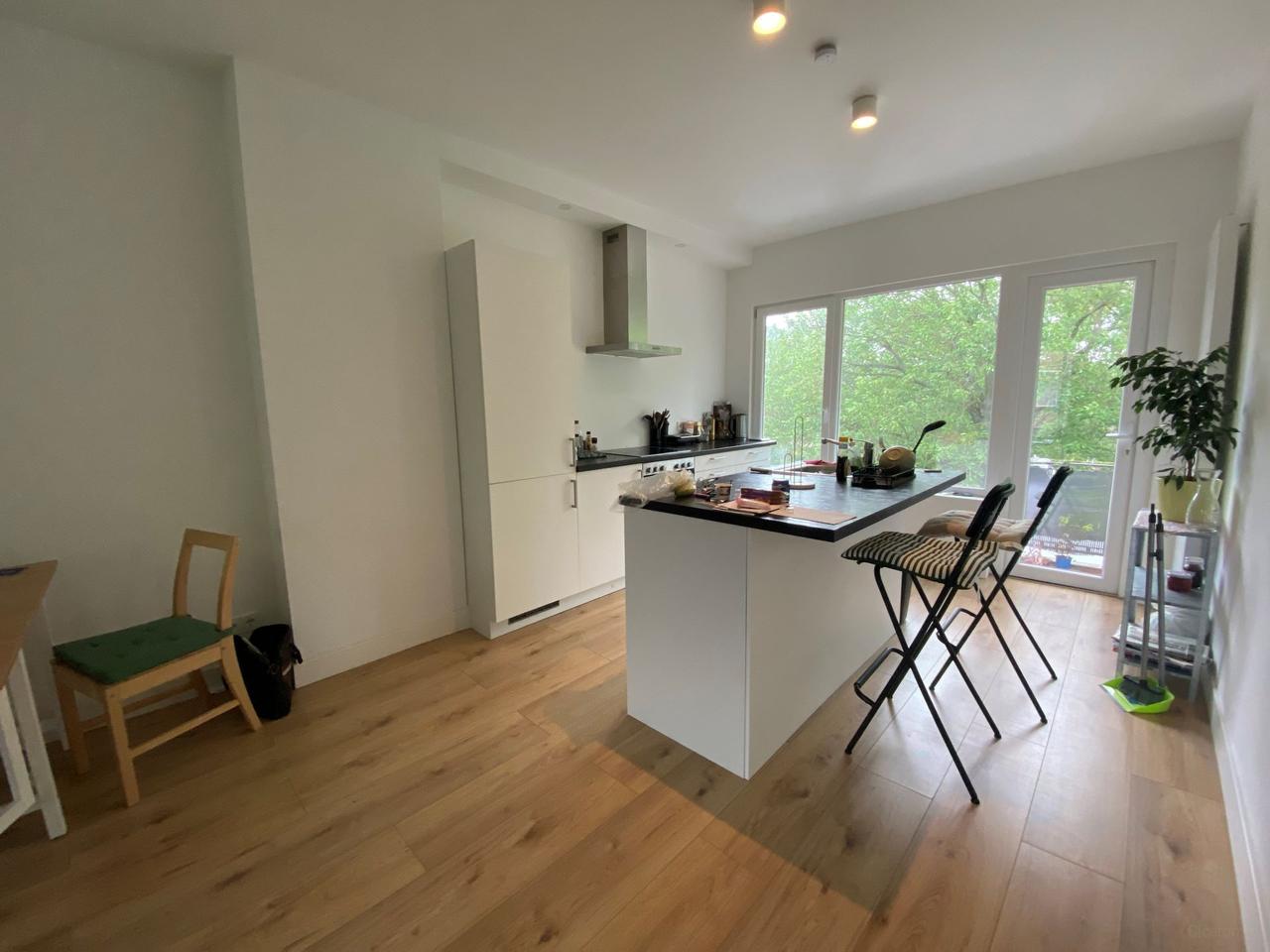 4-room apartment with balcony in Carnisse - Image 3