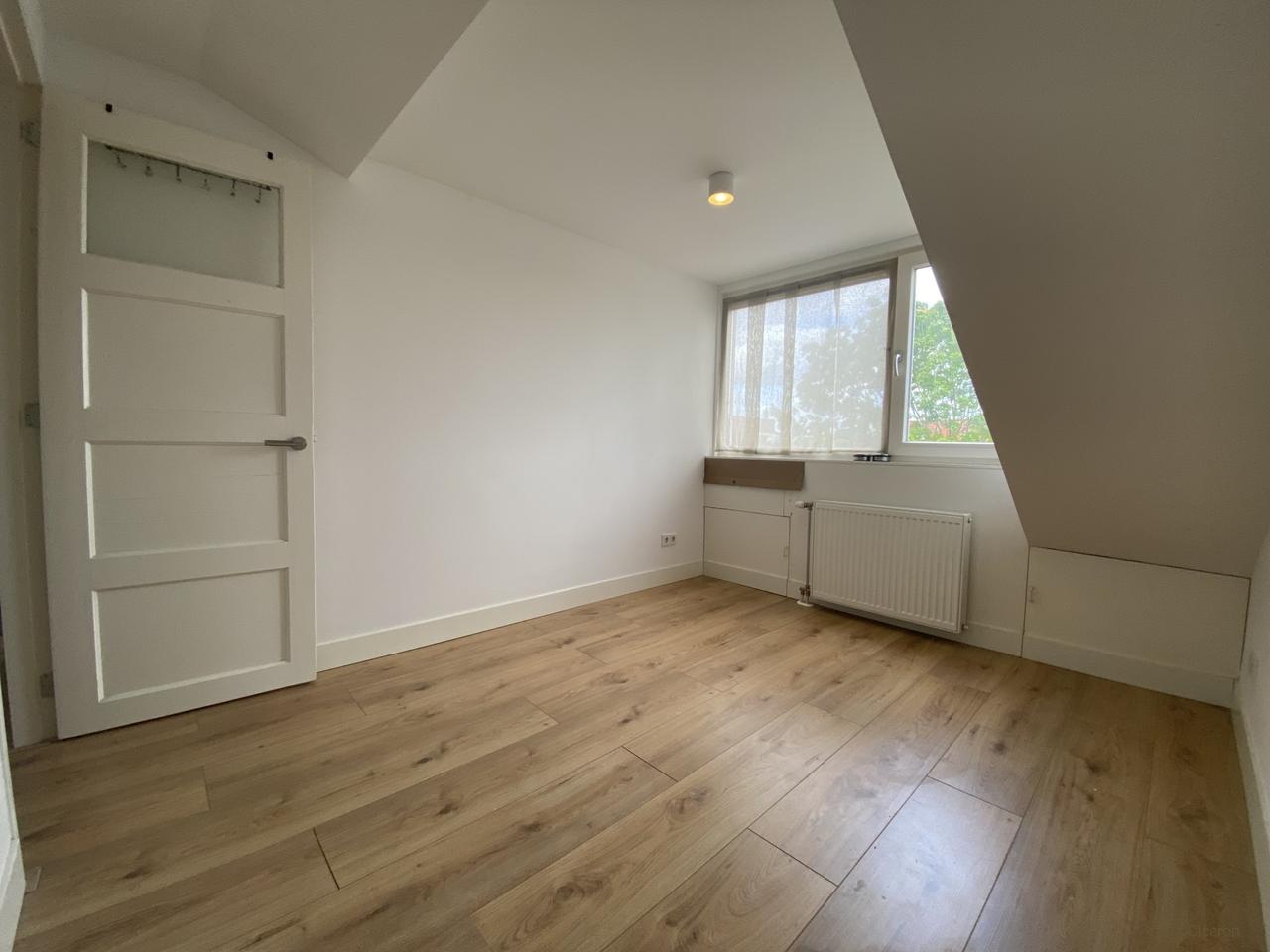 4-room apartment with balcony in Carnisse - Image 14