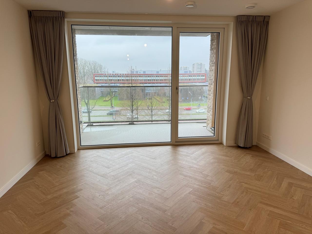 4-room apartment with balcony in Haarlem - Image 19