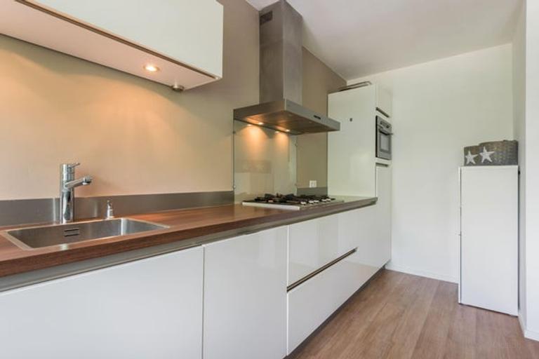 93 m² met 2 slaapkamers en zonbalkon - Afbeelding 2